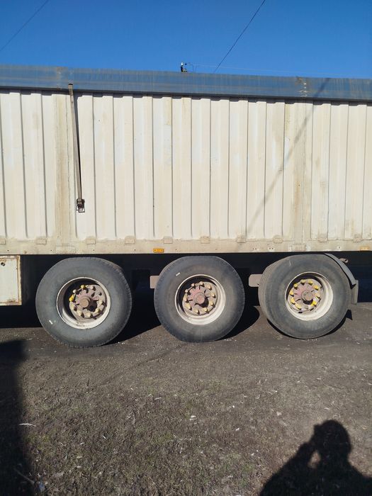 Напівпричип контейнеровоз, обмін! Торг!