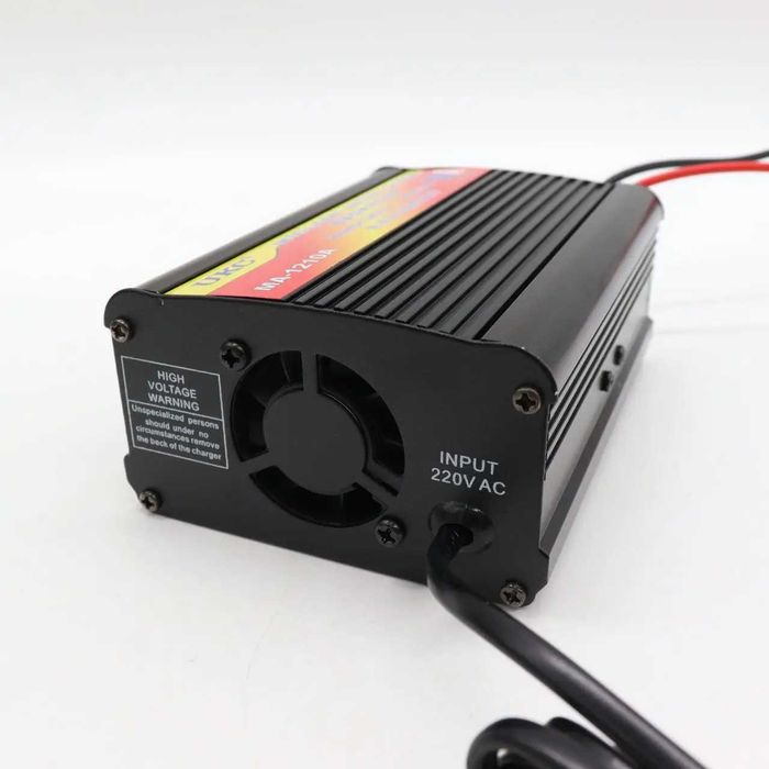 Зарядний пристрій для акумуляторів авто 10A з вбудованим амперметром