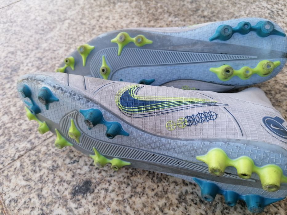 Chuteiras usadas Nike