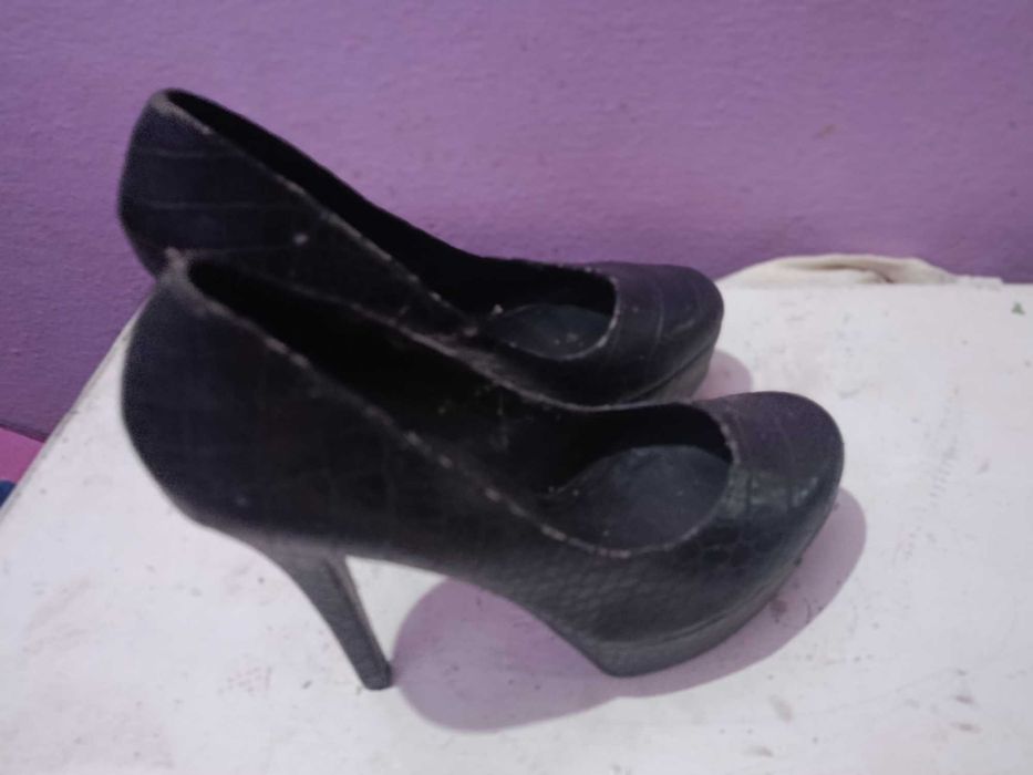Sapatos salto alto