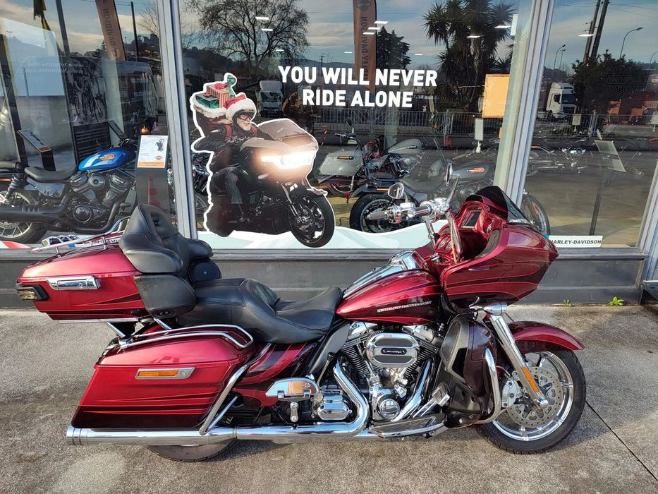 Harley-Davidson Road  CVO Road Glide Ultra