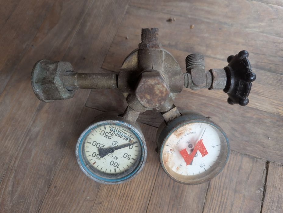 Редуктор  УР2 2шт.