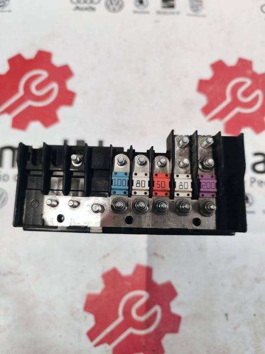 Caixa dos Fusíveis / BSI / UCH / SAM - 1K0937125