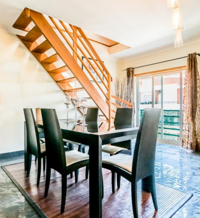 Mesa Vangue extensível e  6 cadeiras