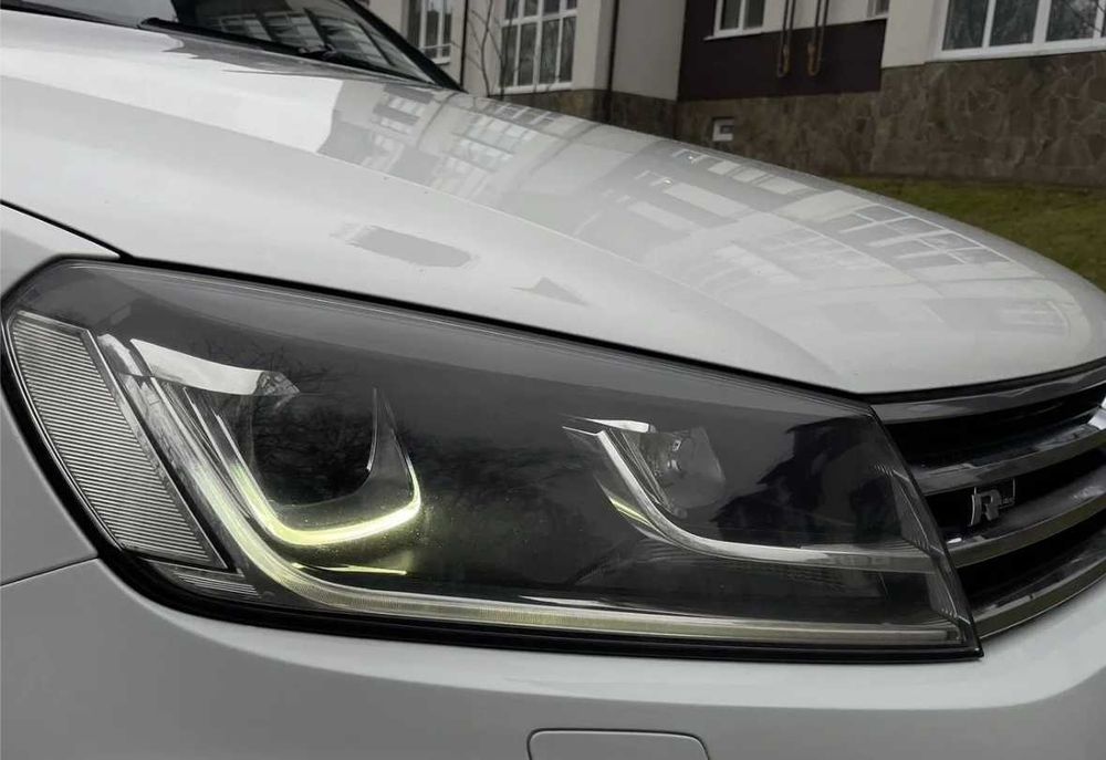 Volkswagen Touareg 3.0 AT, 2015