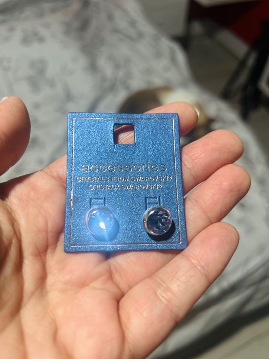 Brincos com cristais azuis da Swarovski