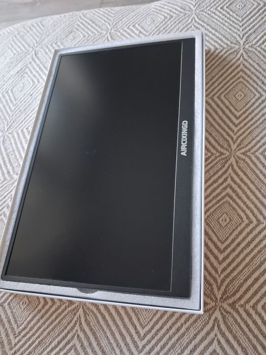 Monitor przenośny 15.6 jak nowy