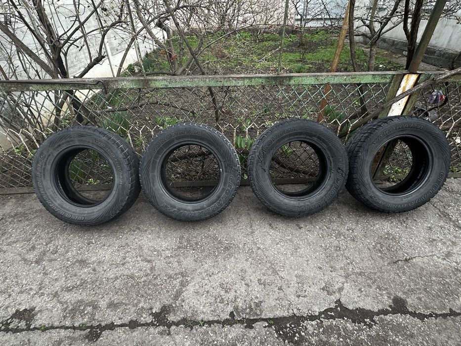 Комплект автомобільних шин  265/65/r17 YOKOHAMA