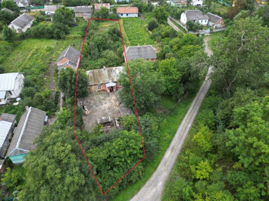 Продаж будинку з земельною ділянкою Львівська область, с. Завидовичі