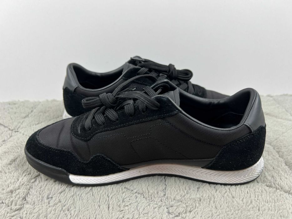 Buty damskie czarne sneakersy Boss Titanium 40