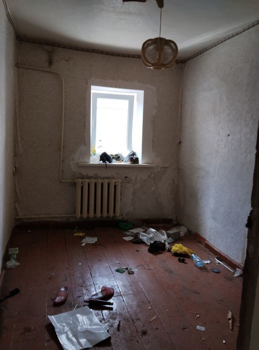 Півбудинку  з окремим двором,  50и2