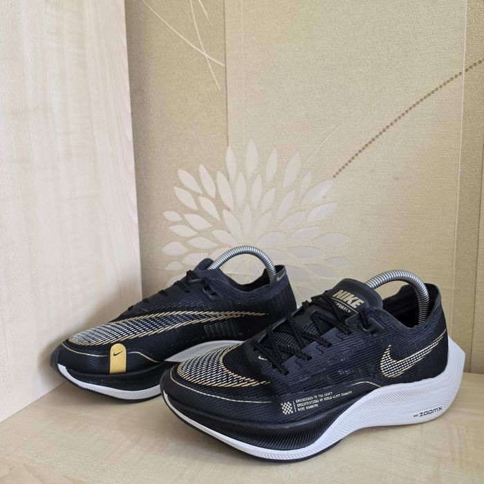Бігові кросівки Nike ZoomX Vaporfly Next% 2 оригінал розмір 38.5