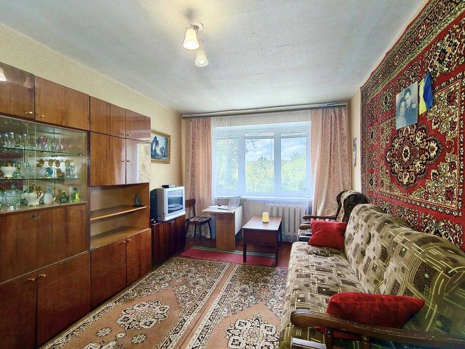 Продаж 2-кімнатної квартири 46 м2 в цегляному будинку біля ПК ХІМІКИ.