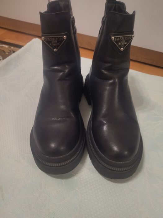 Жіночі зимові челсі