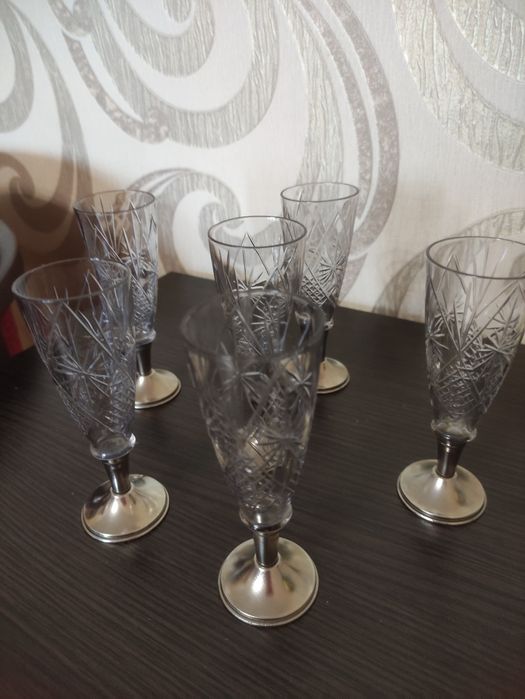 Посуд кришталь і скляний.