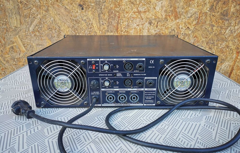 Końcówka mocy wzmacniacz ADS PLX 2400