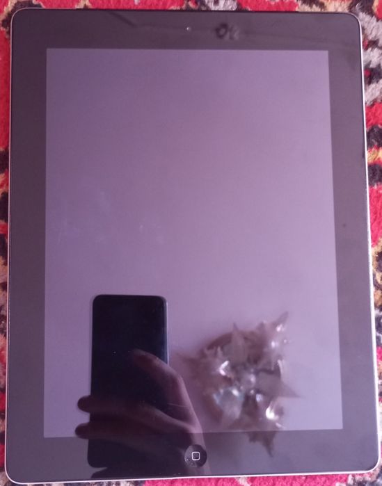 iPad  64 GB model A1430 із клавіатурою