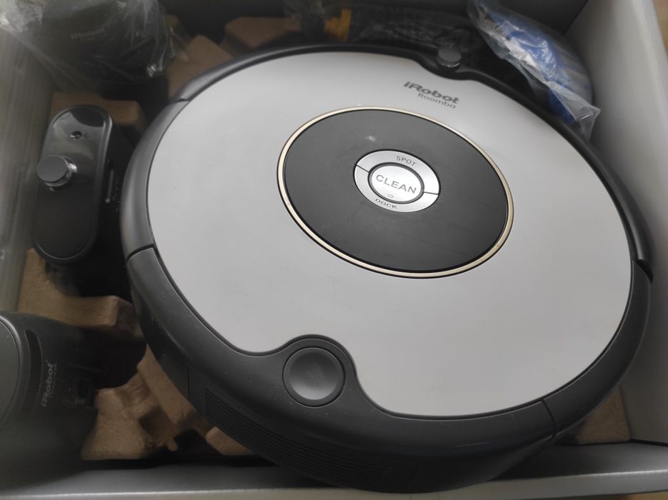 iRobot Roomba odkurzacz automatyczny robot sprzątający autonomiczny