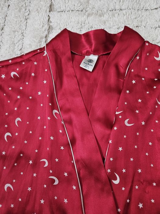Satynowy szlafrok kimono w gwiazdy i księżyce czerwony L
