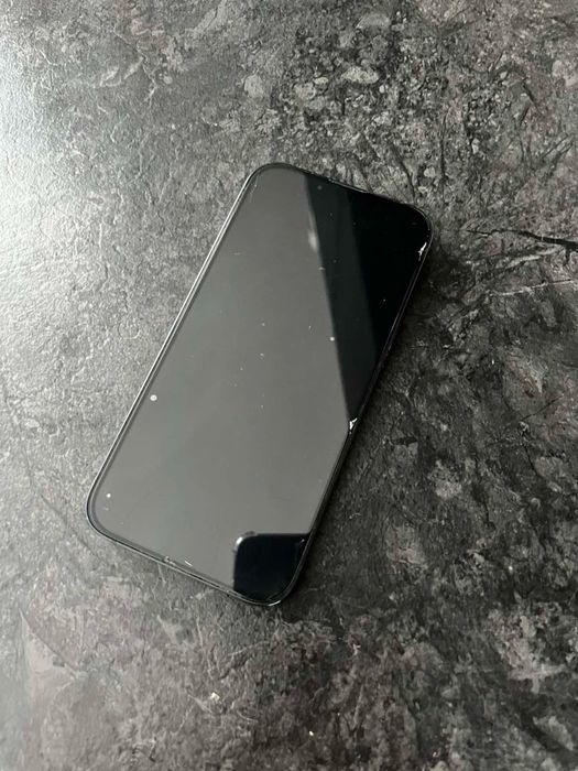 Продам iphone 13