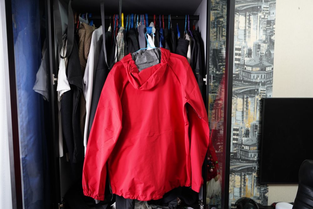 Весняна куртка на gore tex нова