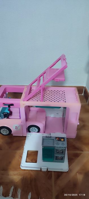 Casa,autocaravana ,ambulância da barbia