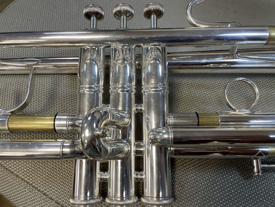 Bach strad 43 Lr