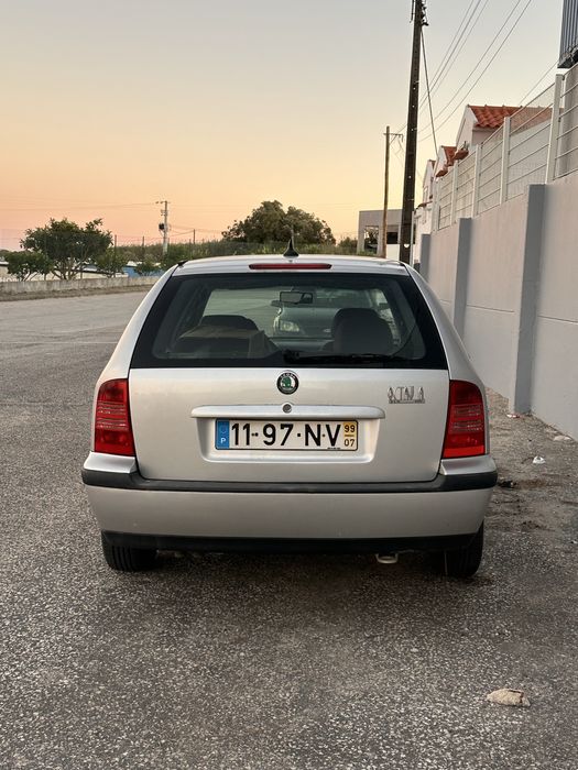 Skoda Octávia 110cv