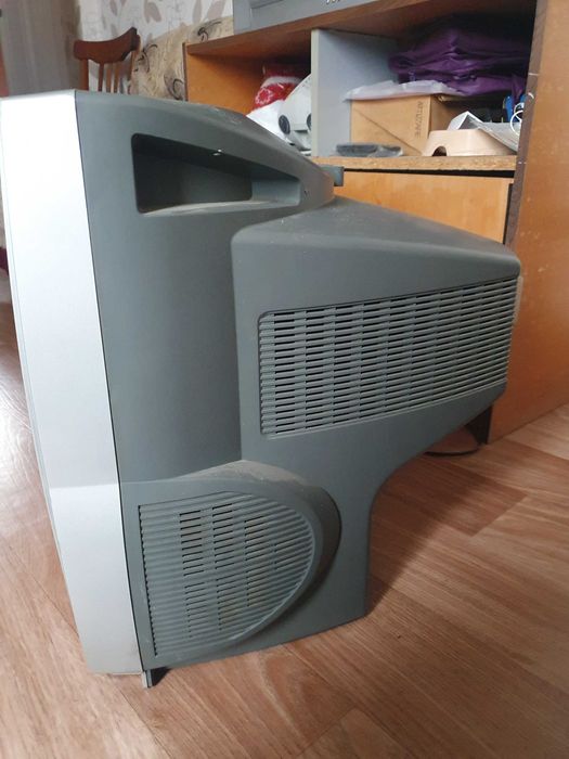 Продам телевізор LG RT20CA70M б/у