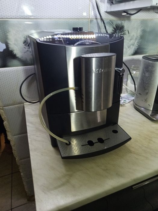 Кавомашина Miele cm5200.