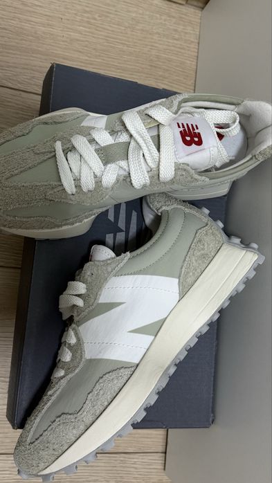 Жіночі кросівки  New Balance