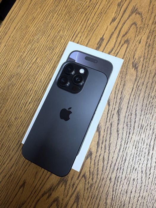 IPhone 16 pro 256 як новий стан 10/10 батарея 93%