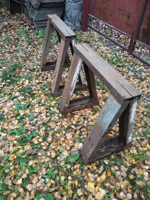 металлические подставки(козлы) 1800 шт.