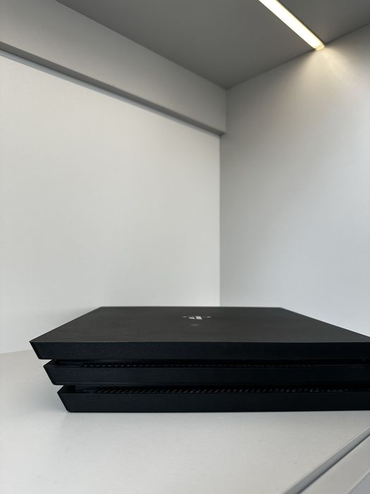 Sony PlayStation 4 Pro 1Tb Black +15ігор б/у
