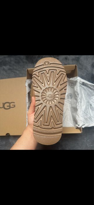 Buty kapcie wkładane UGG Tasman nowe z pudełkiem etc