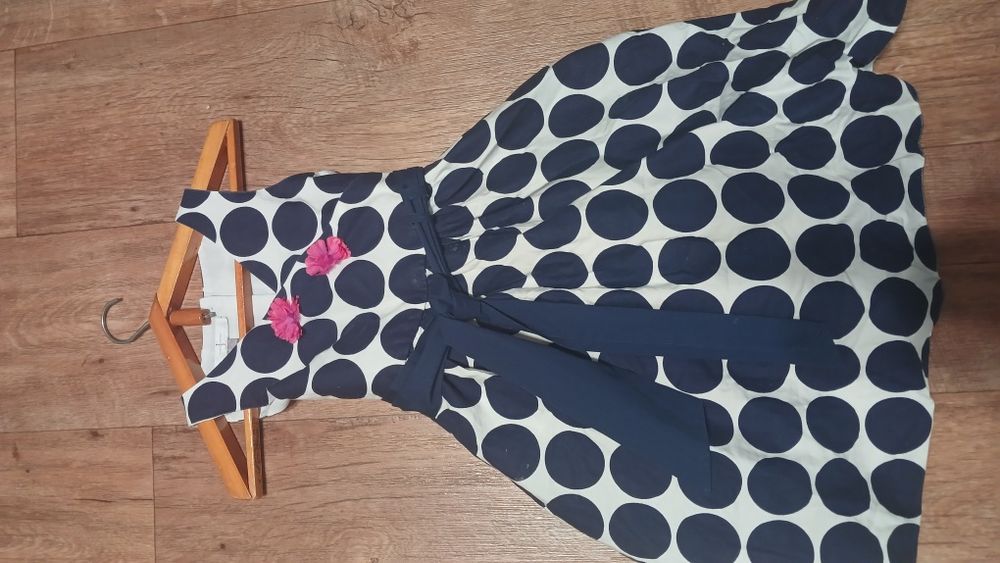 Сукня на дівчинку 5-7 років