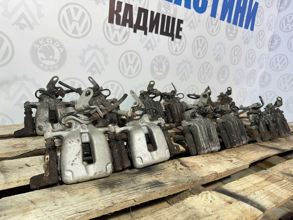 Супорт задній Гольф 5 6 суппорт правий лівий Октавія а5 Тоуран Джетта
