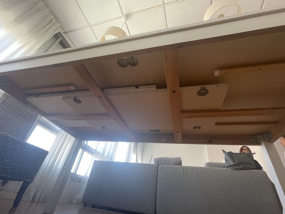 Conjunto mesa e aparador