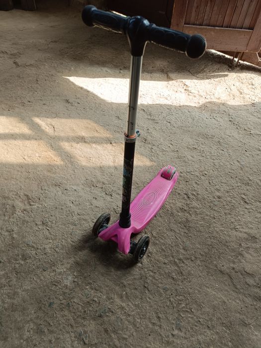 Продам дитячий самокат