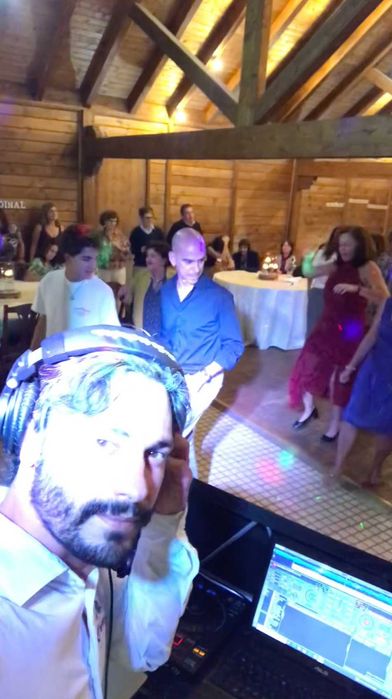 DJ para casamentos, batizados, formaturas e aniversários