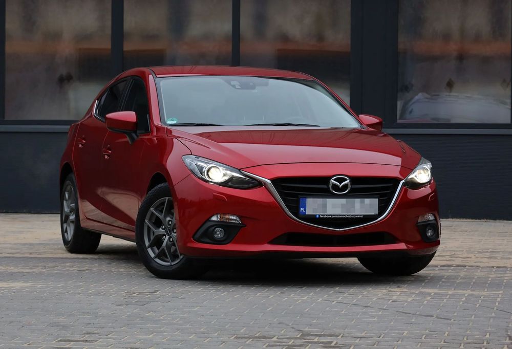 Mazda 3 2,0 Kizoku xenony kamera alcantara