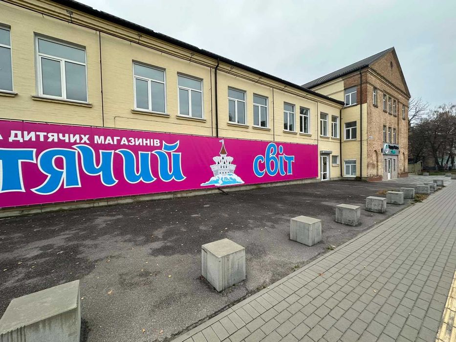 Здам приміщення з ремонтом! Фасад! Центральний ринок! вул.Павліченко!
