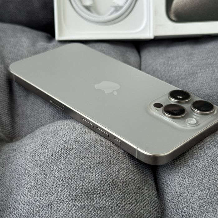 Apple iphone 15 Pro Max 256 Natural Titan