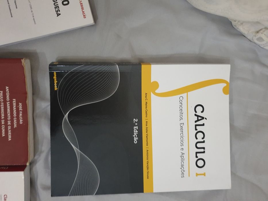 Livros do curso de comércio internacional e de engenharia 1 anol