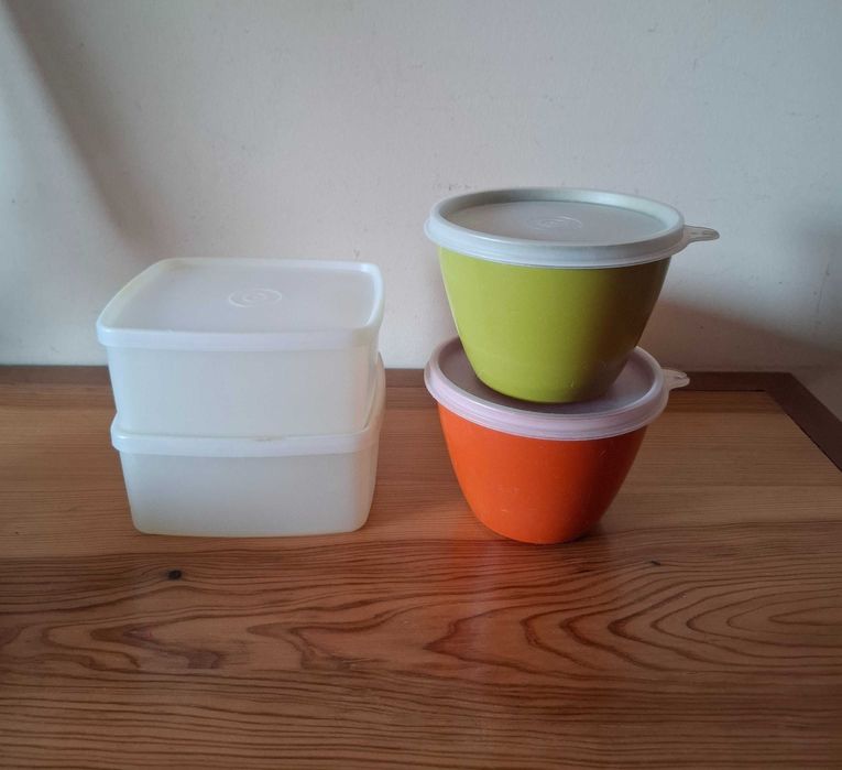 Tupperware - Recipientes / Caixas Brancas e Redondas Verde e Laranja