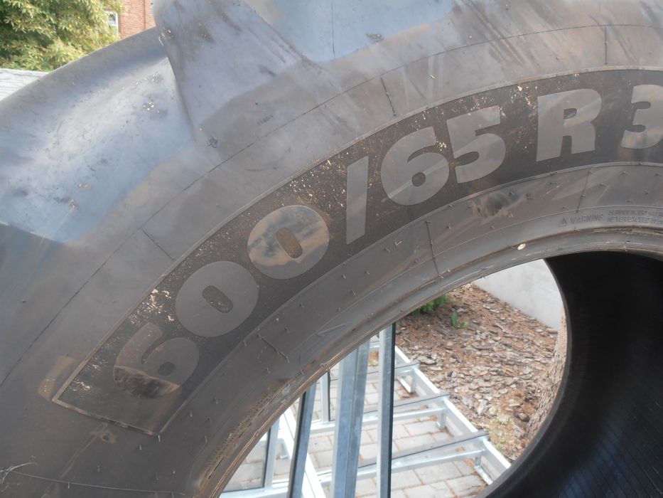 Opona 600/65 R-38
