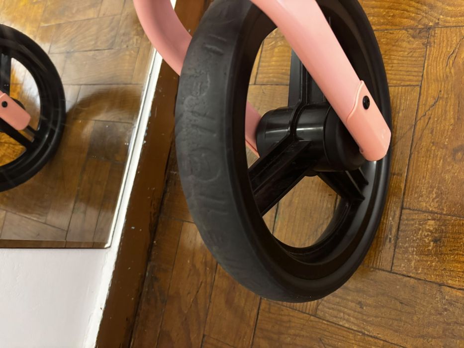 Bicicleta de equilibrio criança