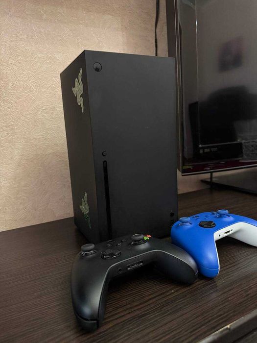 Игровая приставка Xbox series X  1ТБ