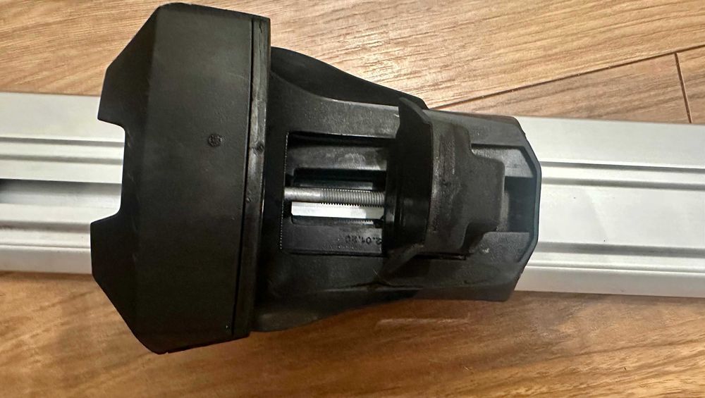 THULE bagażnik Evo Raised Rail