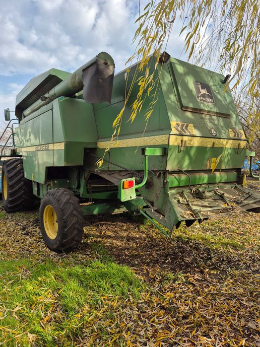 Комбайн JOHN DEERE 2264
